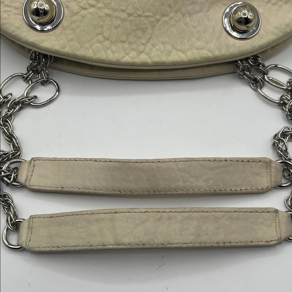 Vintage Celine cream pebble leather Bean Shaped Shoulder bag - Picture 10 of 11